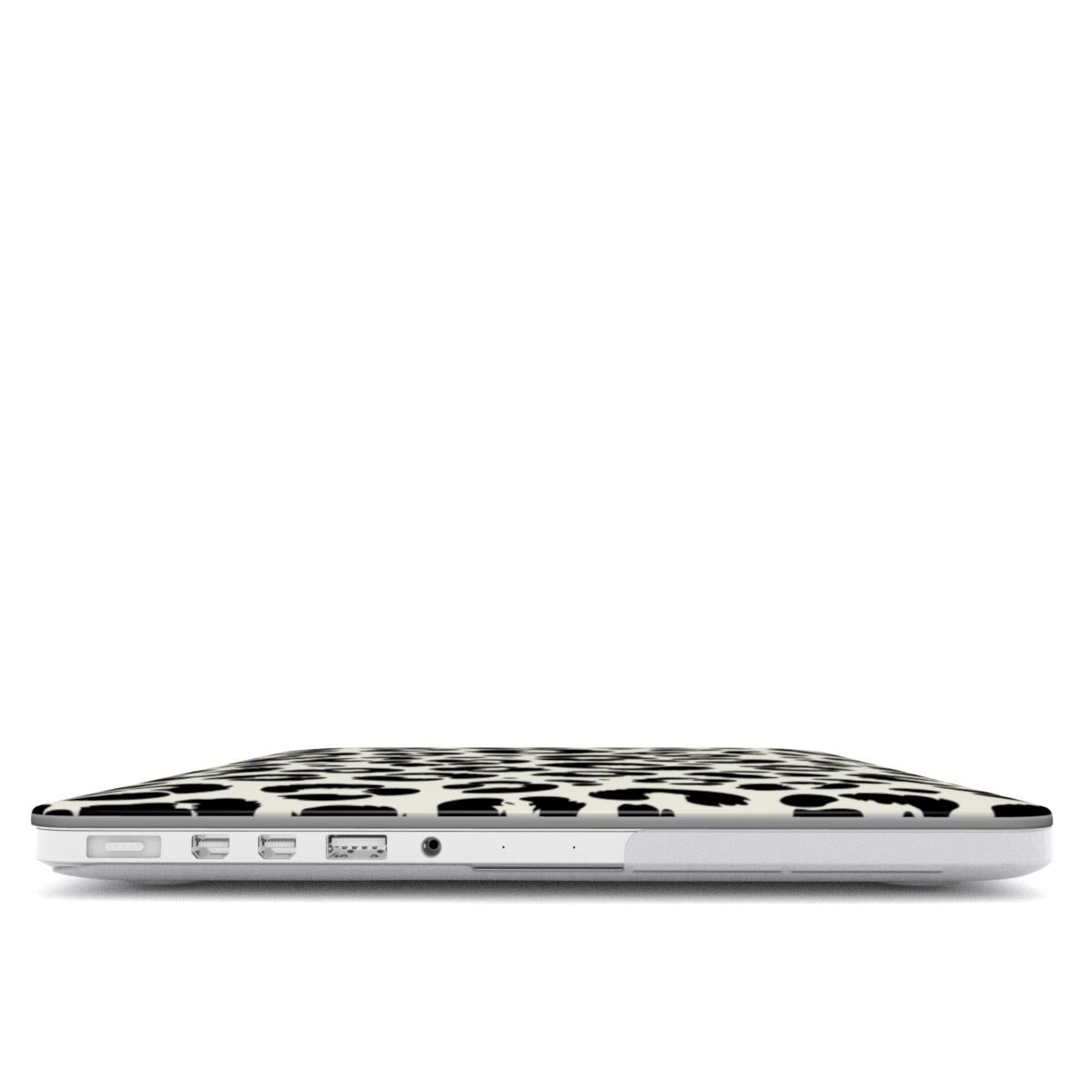 Leopard in Black MacBook Case