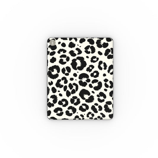 Leopard in Black Apple iPad Case